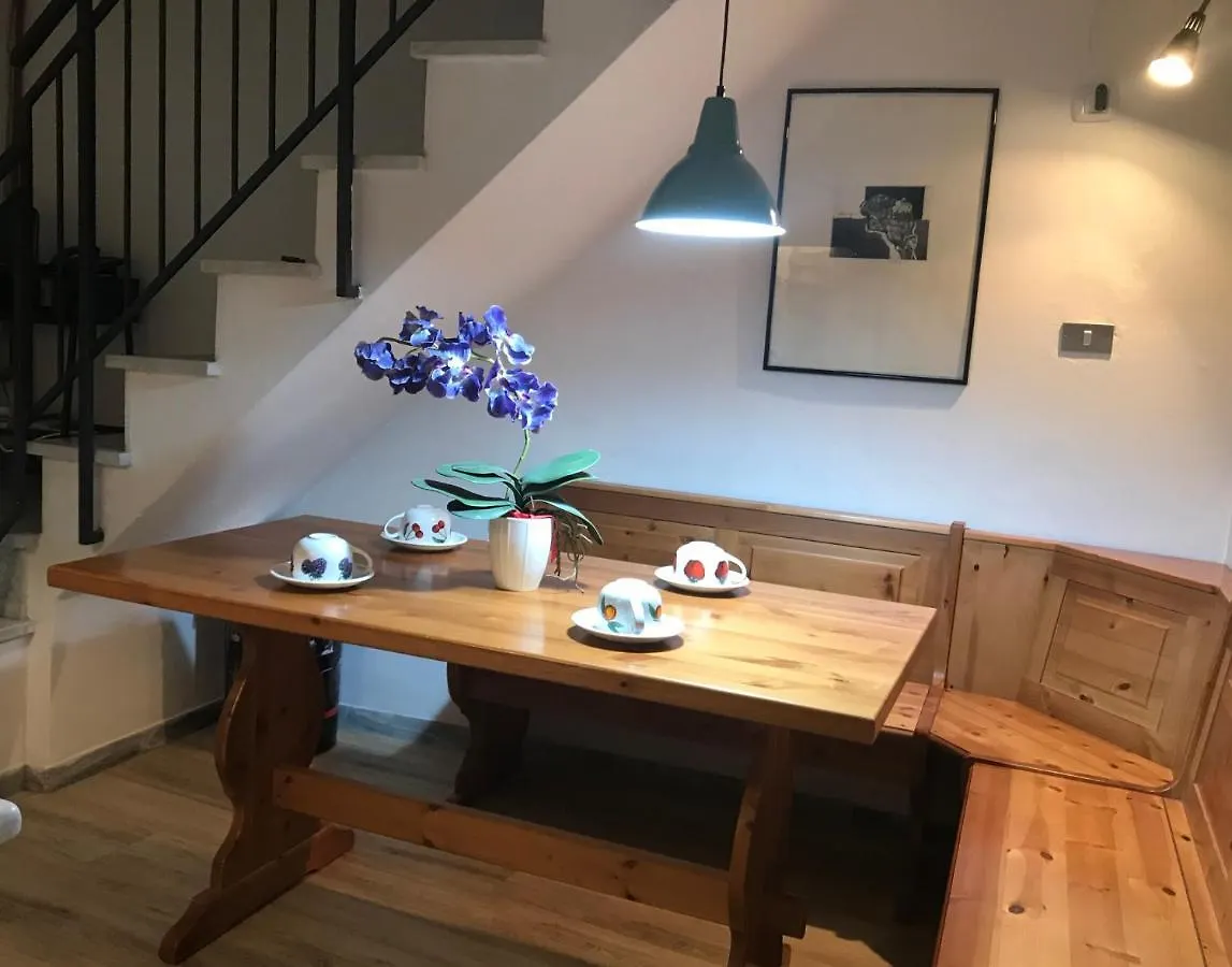 Holiday home Casa Liliana Villa Monte Marcello Italy