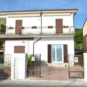 La Perla Del Magra Holidays House Monte Marcello